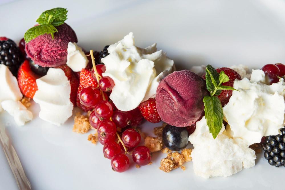 Logis-Hotel-Restaurant La Gentilhommiere Artres Kültér fotó
